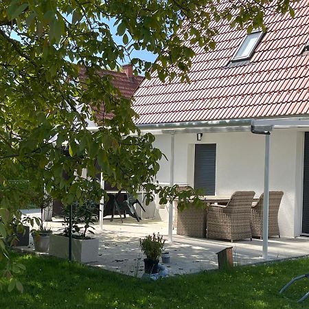 Haus Mit Garten Familie Pabst Maria Lankowitz Luaran gambar